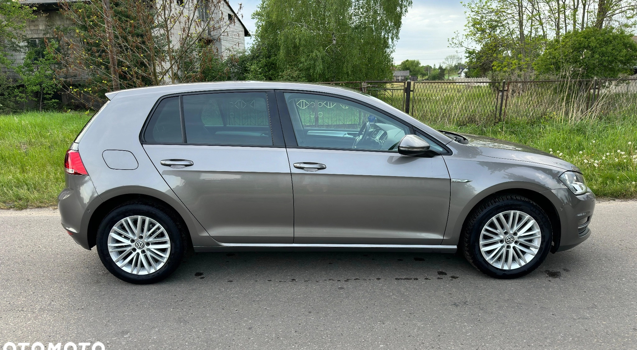 Volkswagen Golf cena 37500 przebieg: 183750, rok produkcji 2014 z Ujazd małe 92